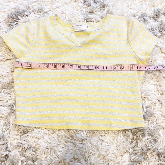 Urban Renewal | Stripped Cropped Y2K Style T-Shirt Size Large - Picture 7 of 8